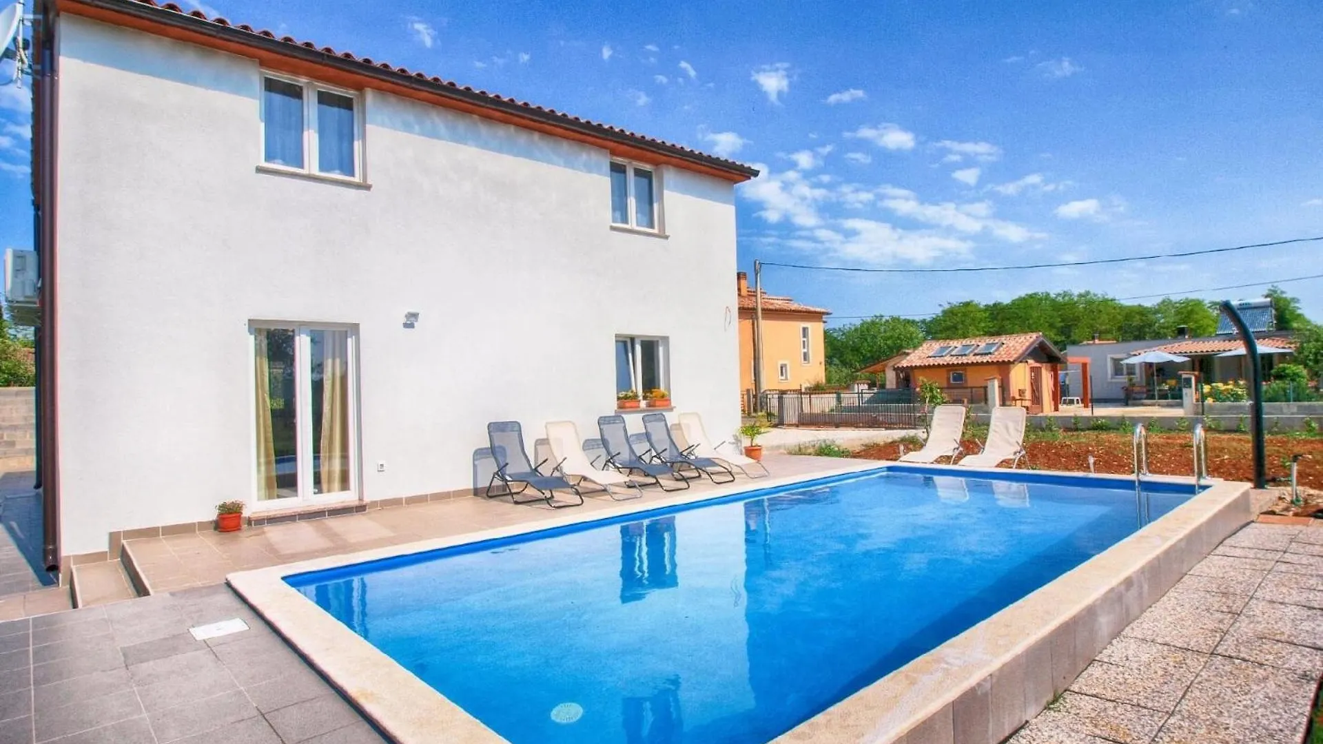 Ferienhaus Mit Privatpool Fuer 8 Personen Ca 120 Qm In Medulin, Istrien Suedkueste Von Istrien Holiday home Medulin